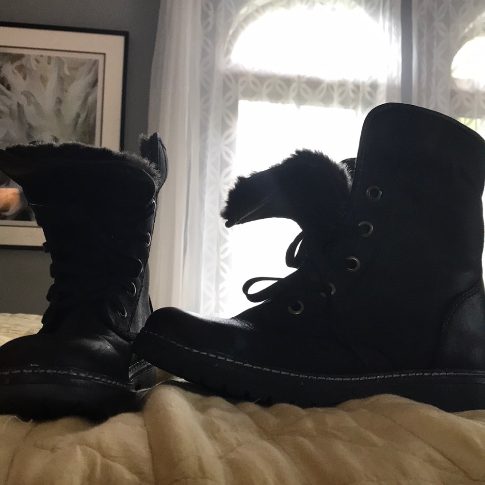 Boots - Picture 3 of 3